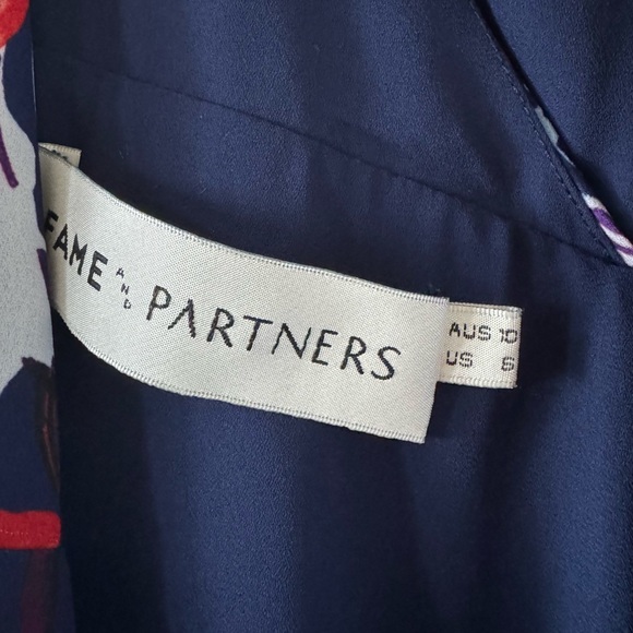 Fame and Partners floral maxi dress - Picture 3 of 5